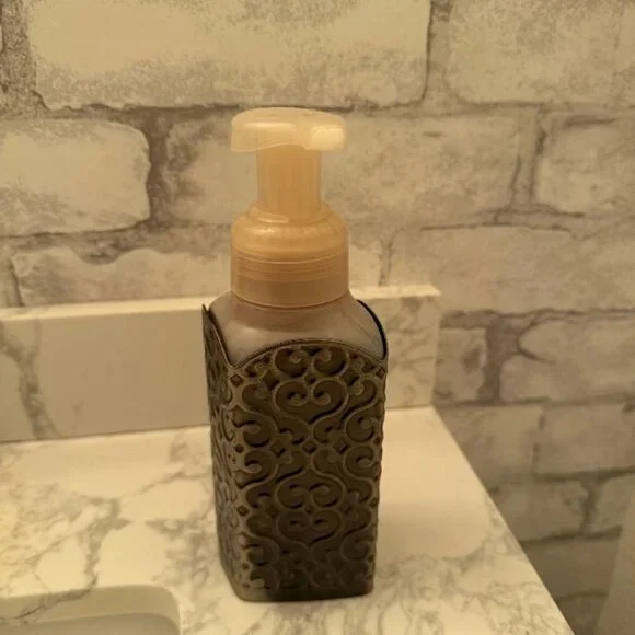 BBW Liquid Soap Holder - Picture 2 of 2